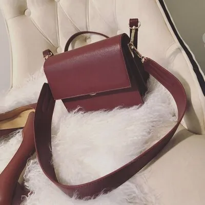 Christmas Gift Fashion Crocodile Women Shouder Bags Designer Brand Wide Strap Handbags Luxury Pu Leather Crossbody Bag Small Flap Female Purses